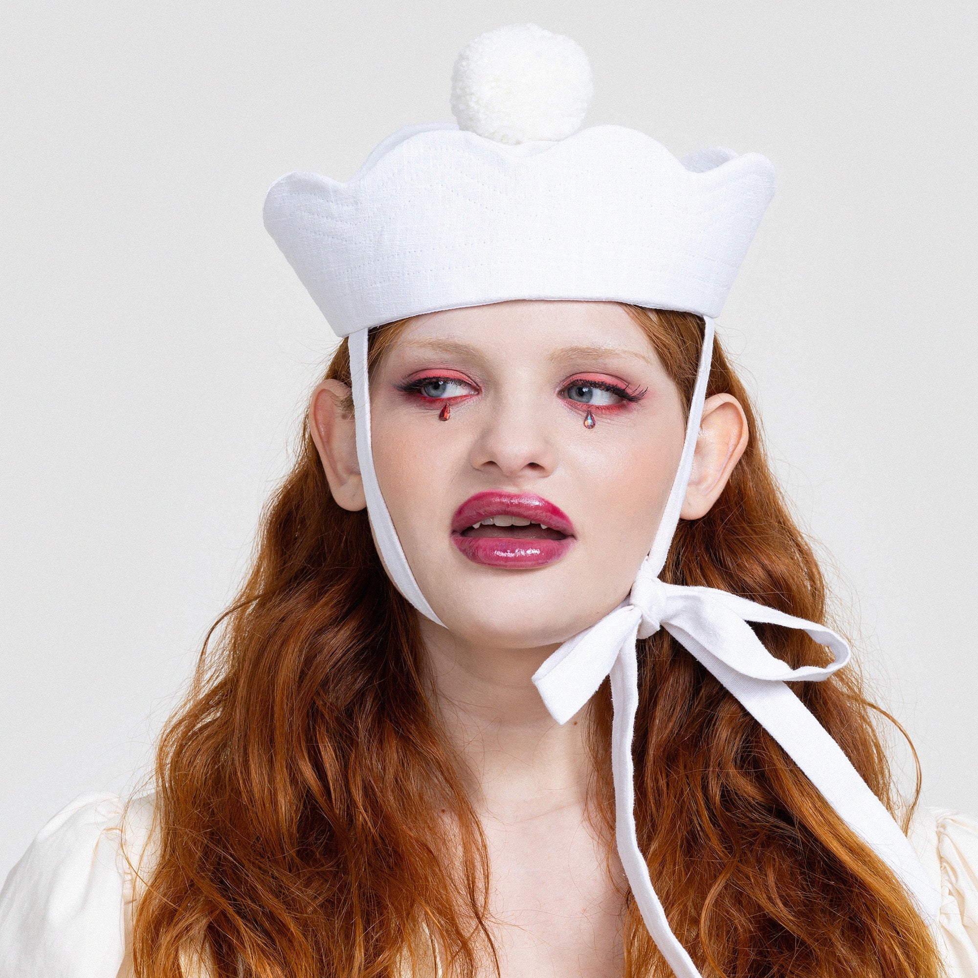 Sailor's Seduction hat white with white pompom - ABODI TRANSYLVANIA